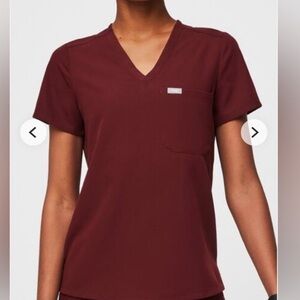 Catrina one pocket fig scrub top